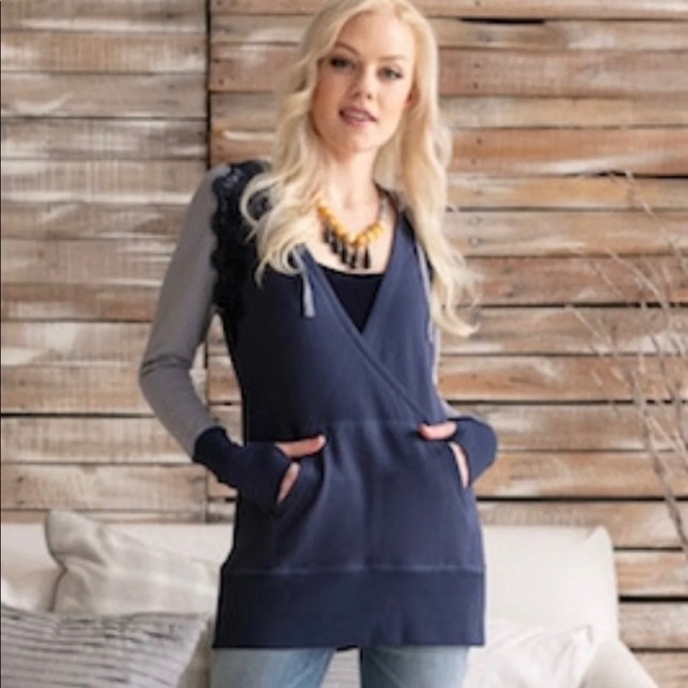 Evy’s Tree Sharon Hoodie in Indigo Size Large